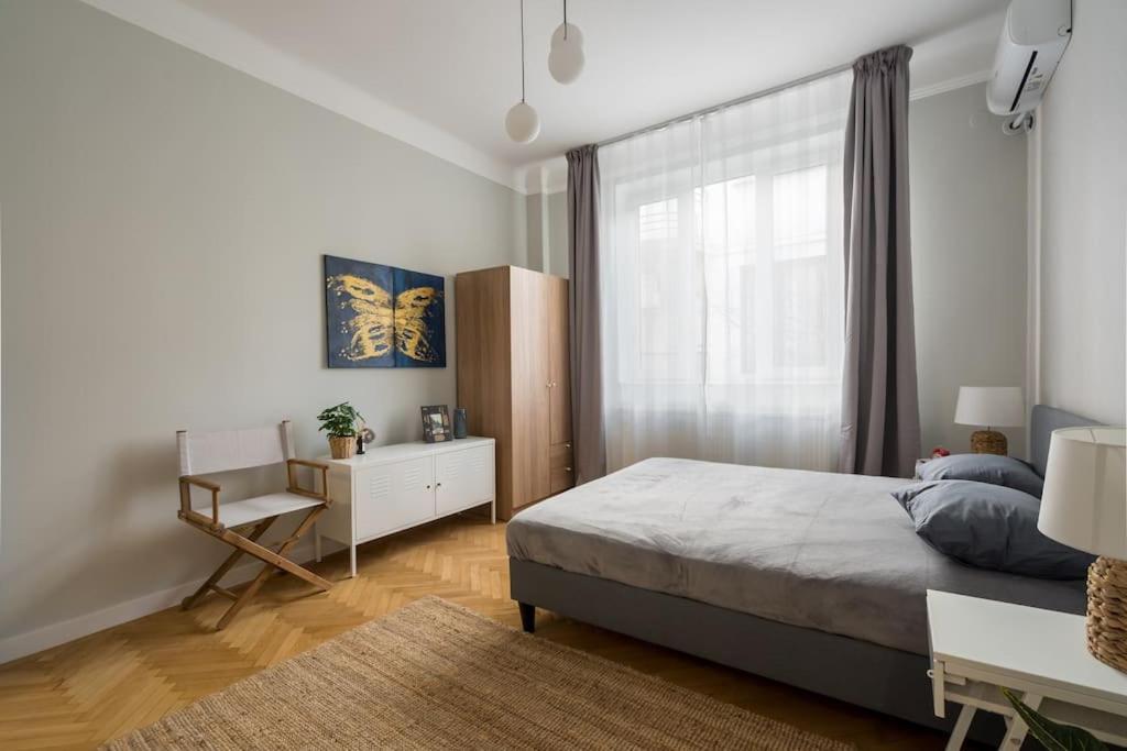Exquisite Art Deco 2Br Apartment Prime Location Bukarest Eksteriør billede