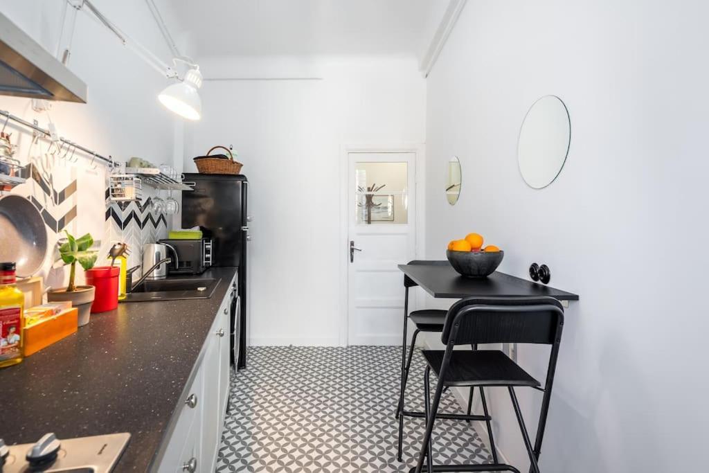 Exquisite Art Deco 2Br Apartment Prime Location Bukarest Eksteriør billede